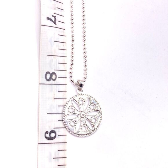 Silver filigree floral pendant necklace - Picture 4 of 4